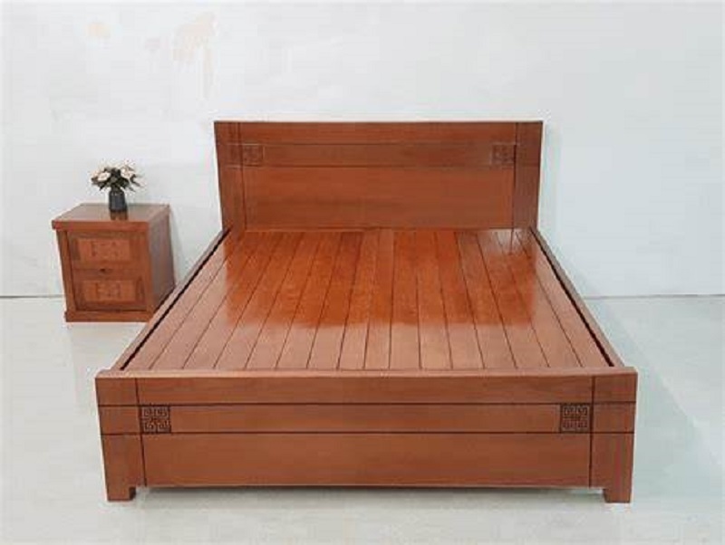 Giường ngủ gỗ kiền kiền